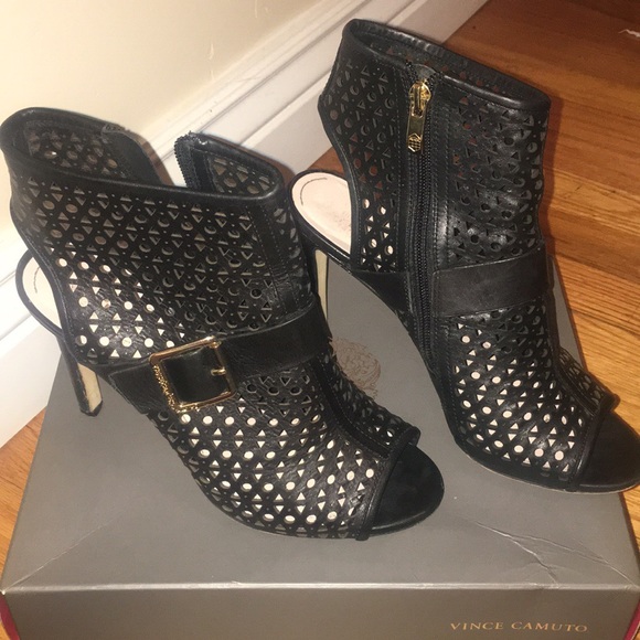 Vince Camuto Shoes - 🌸Vince Camuto Leather Sandal Bootie